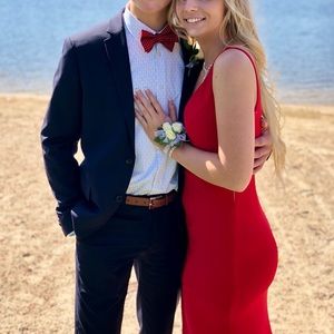 Sherri Hill size 6 prom dress Red